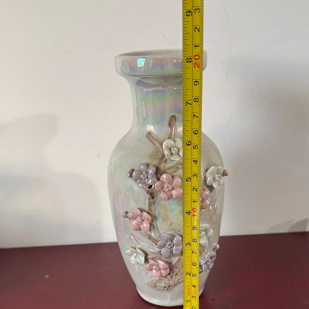 Vintage Iridescent  Vase with 3D Flowers  8